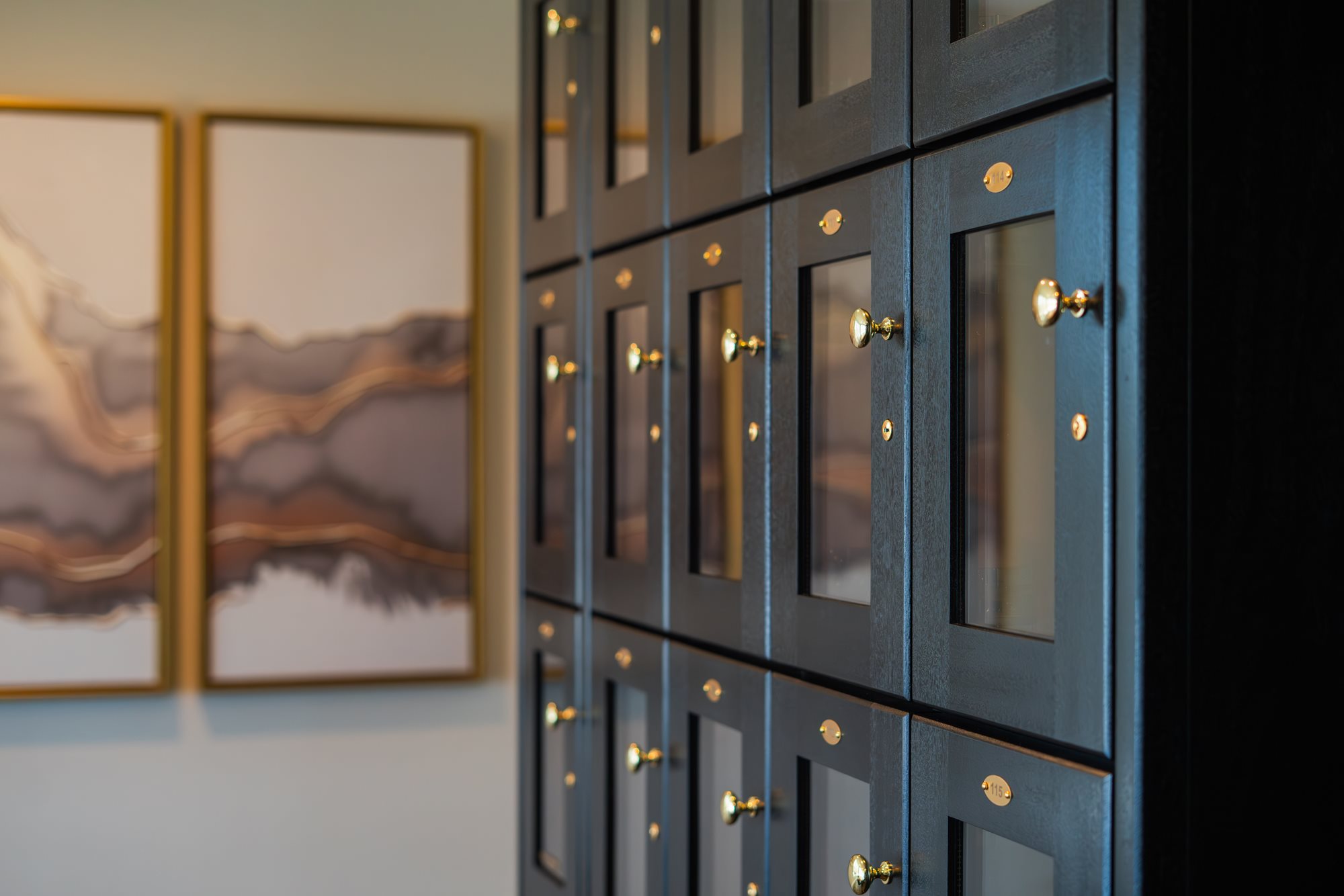 Rolling_Roads_-_Wine_and_Cigar_Lockers-10